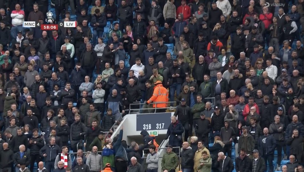 عمرو tweet media