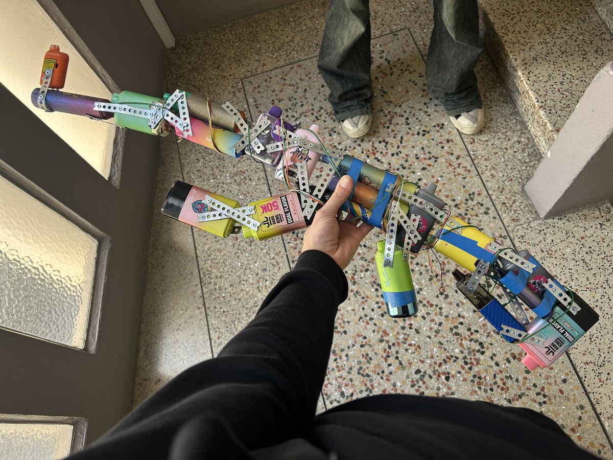 DirtyDeLaFontaine tweet media