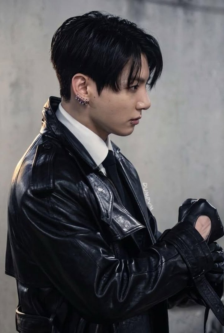 97Jungukk's tweet photo. This Jungkook?? ~ https://t.co/kenzqu95d0