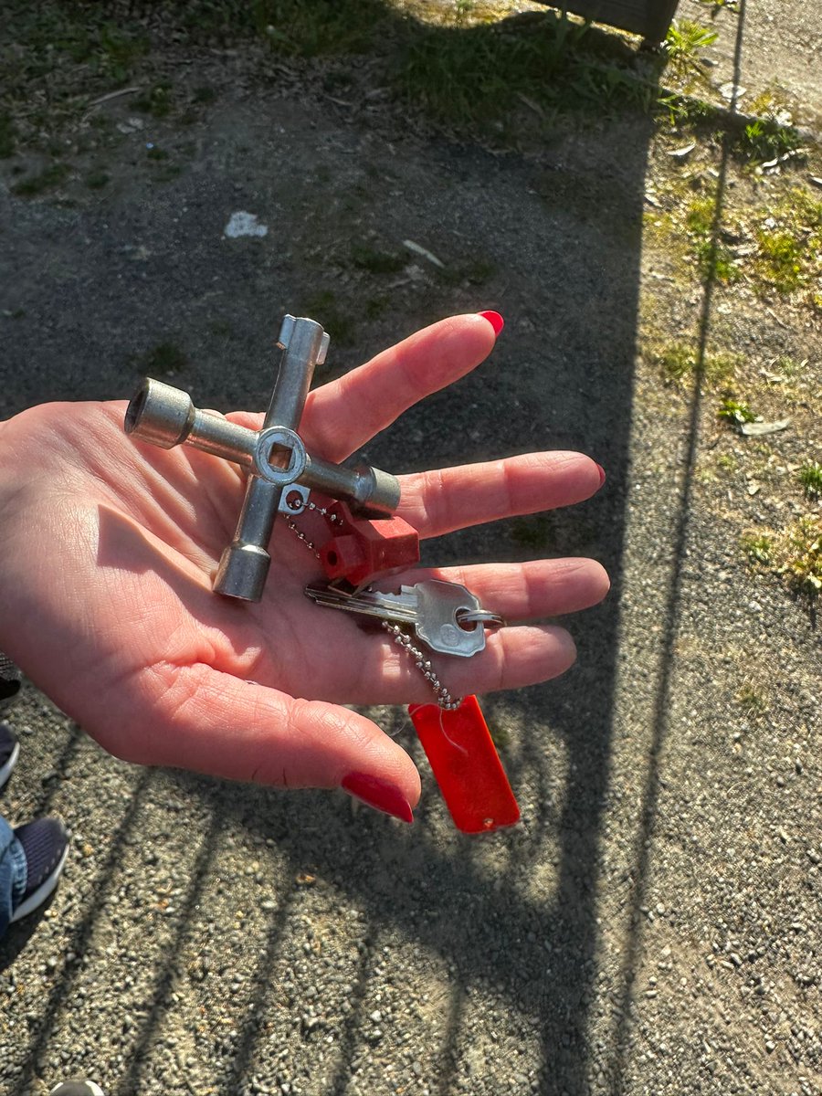 Doña V ( con fresquito) tweet media