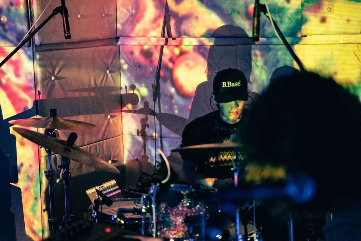 senrecords tweet media