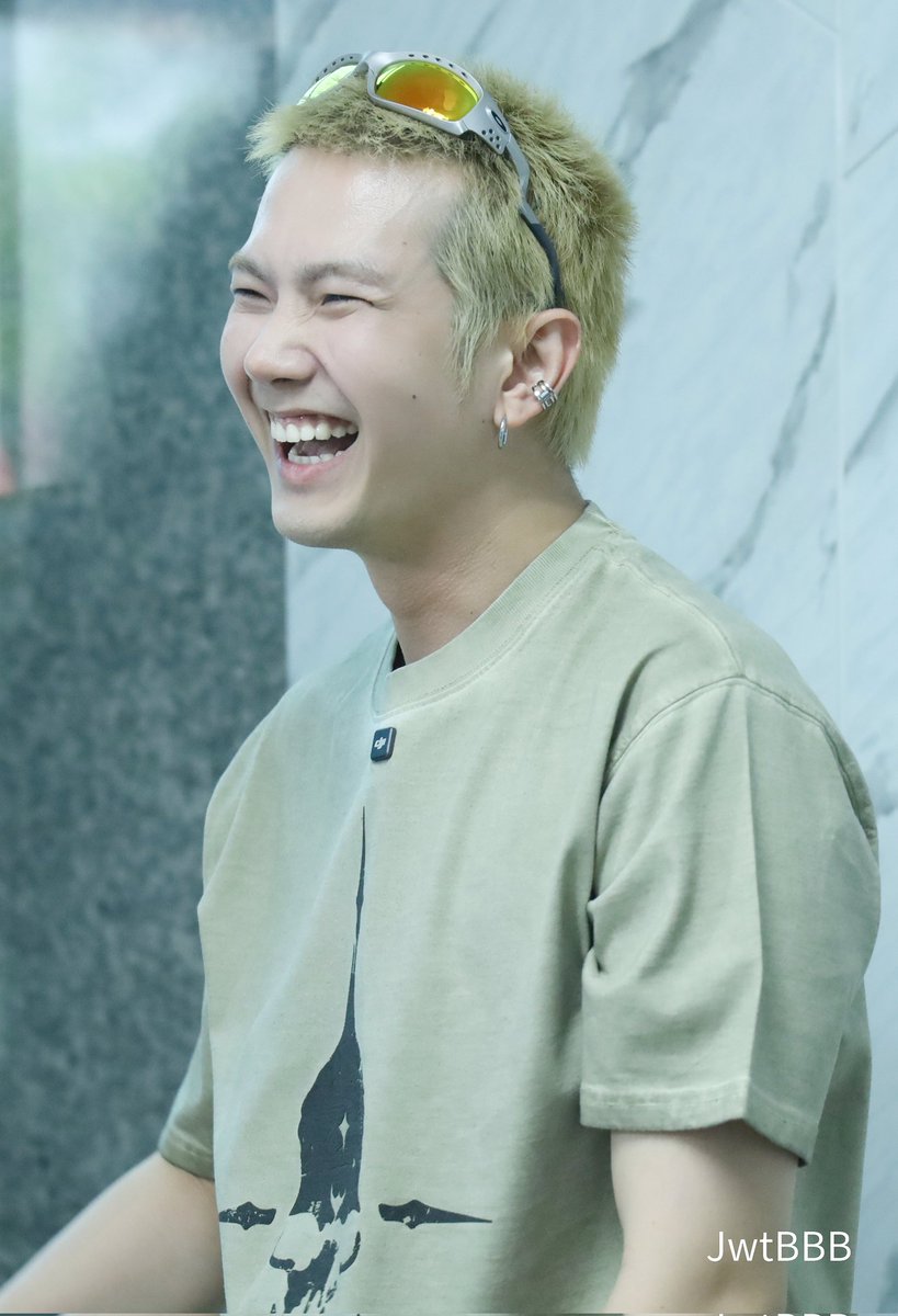 JwtB(uild)B(utter)B(ear) 🌟⭐️ 😍 tweet media