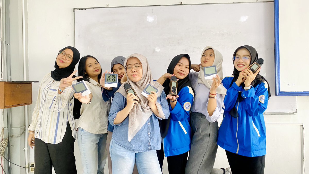 andini nisrina🧲 tweet media