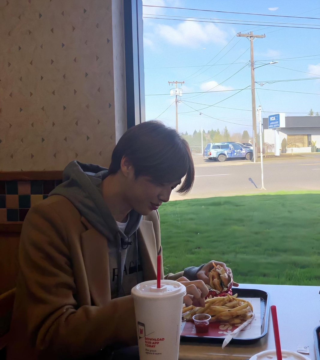 roomD1210's tweet photo. 200404 안녕 다니엘 인스타그램
🔗https://t.co/OL4Kce1adb
맛있당👍
#추억의웬디스 #안녕다니엘 #Hello_Daniel https://t.co/A0RUb7ghUk