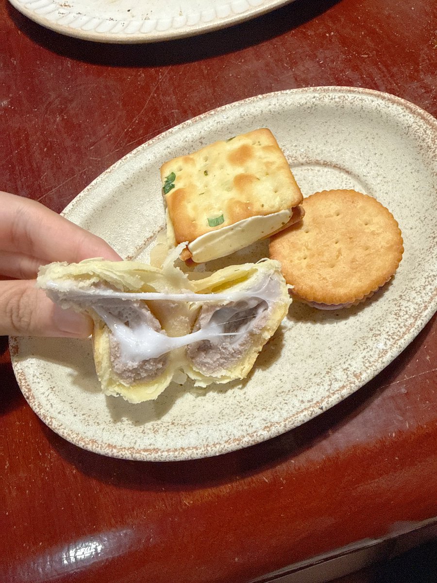 morning table tweet media