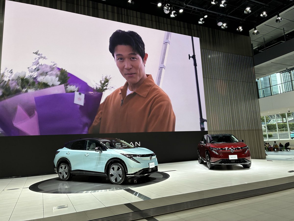 RYUUSIN1227's tweet photo. お久しぶりです！ついこないだ日産本社行ってきました！平日に行ったのか新型リーフとZ2回も試乗できました！笑笑 https://t.co/18nx2EpQP1