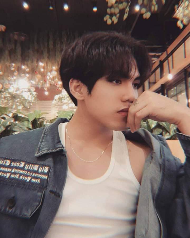 Aprileen 🍓𖤓☽☆ tweet media