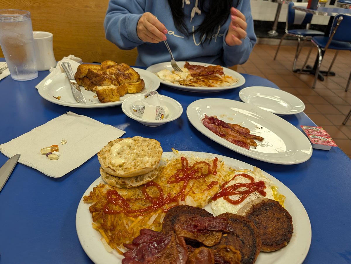 Cigar Wisdom tweet media