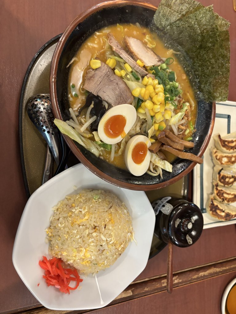 あるしあ tweet media