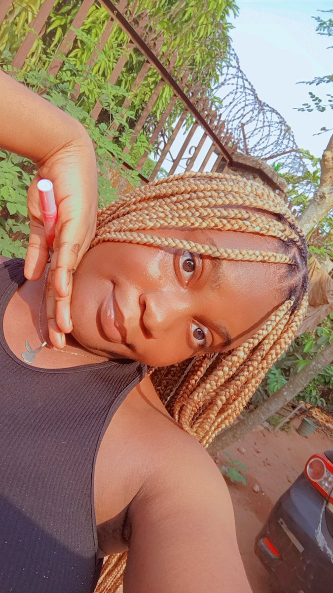 Wuragraphics's tweet photo. Sun kissed 😚✨
#Foryou #selfie https://t.co/8ebXs5dQy0