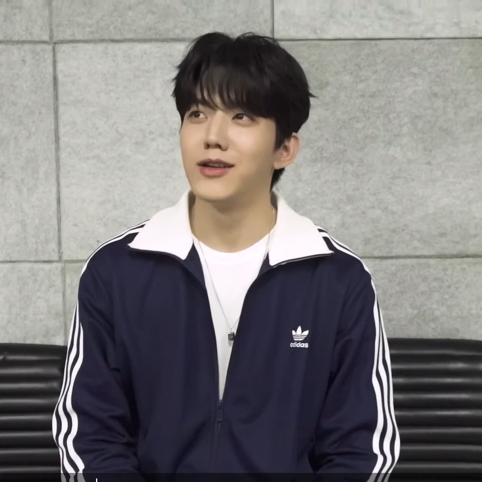 밤덩... tweet media