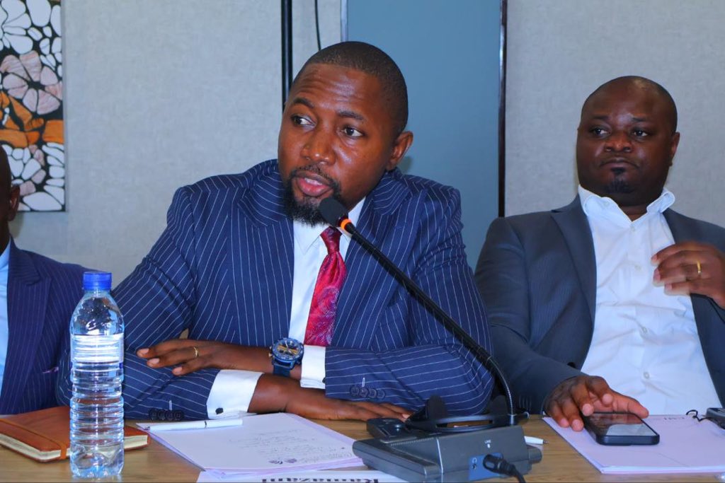 #RDC : Entre le massacre des civils à Bafwakao (Ituri) par les ADF et les célébrations annoncées pour l’accueil des Léopards, Rodrigue Ramazani, Secrétaire Général d’ENVOL, charge sévèrement Félix Tshisekedi sur son compte X (@rbekola):

Plus de 50 Congolais ont été massacrés par