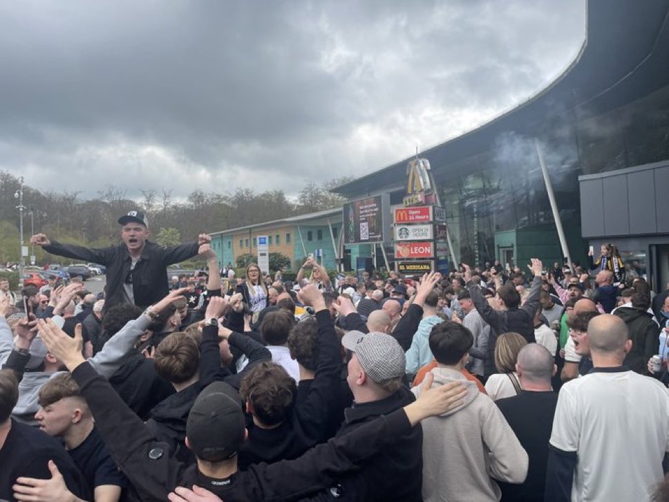 FootballAwaydays tweet media