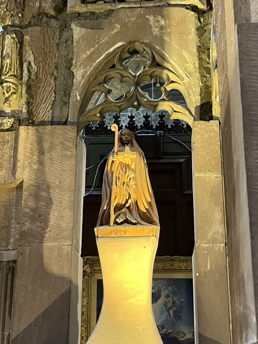 mattstingray's tweet photo. A wonderful morning exploring Chester and walking round Chester Cathedral. Such a beautiful place. #chester https://t.co/1BNO52GZHy