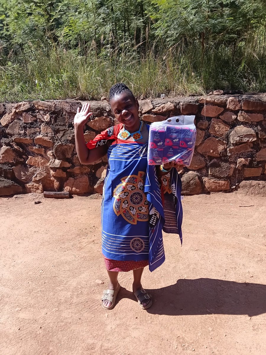 nomcebo_mkhali's tweet photo. I am a WOMAN and I talk about PERIODS openly. 
Can someone raise their hand if they stand up for WOMEN and GIRLS https://t.co/g4RgZcXOlC