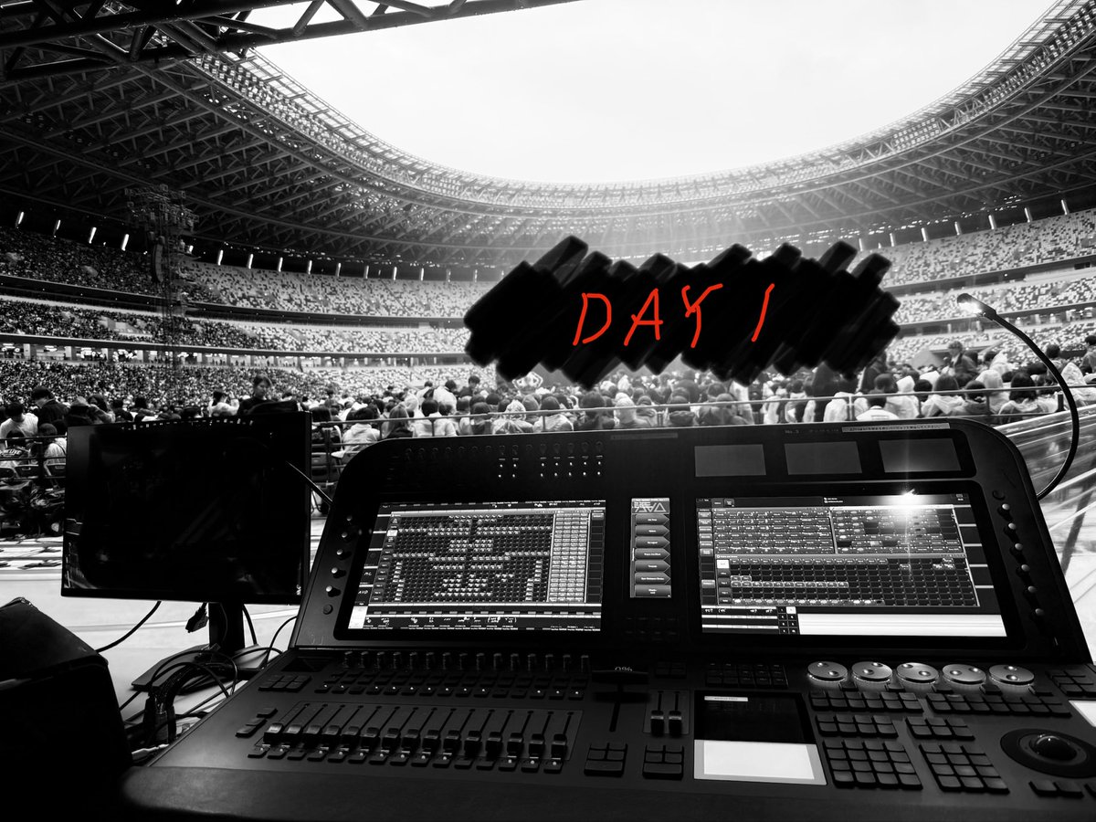 shotarosco's tweet image. 国立DAY1無事終了　lml (^-^)

#Oneokrock
#Lighting
#国立