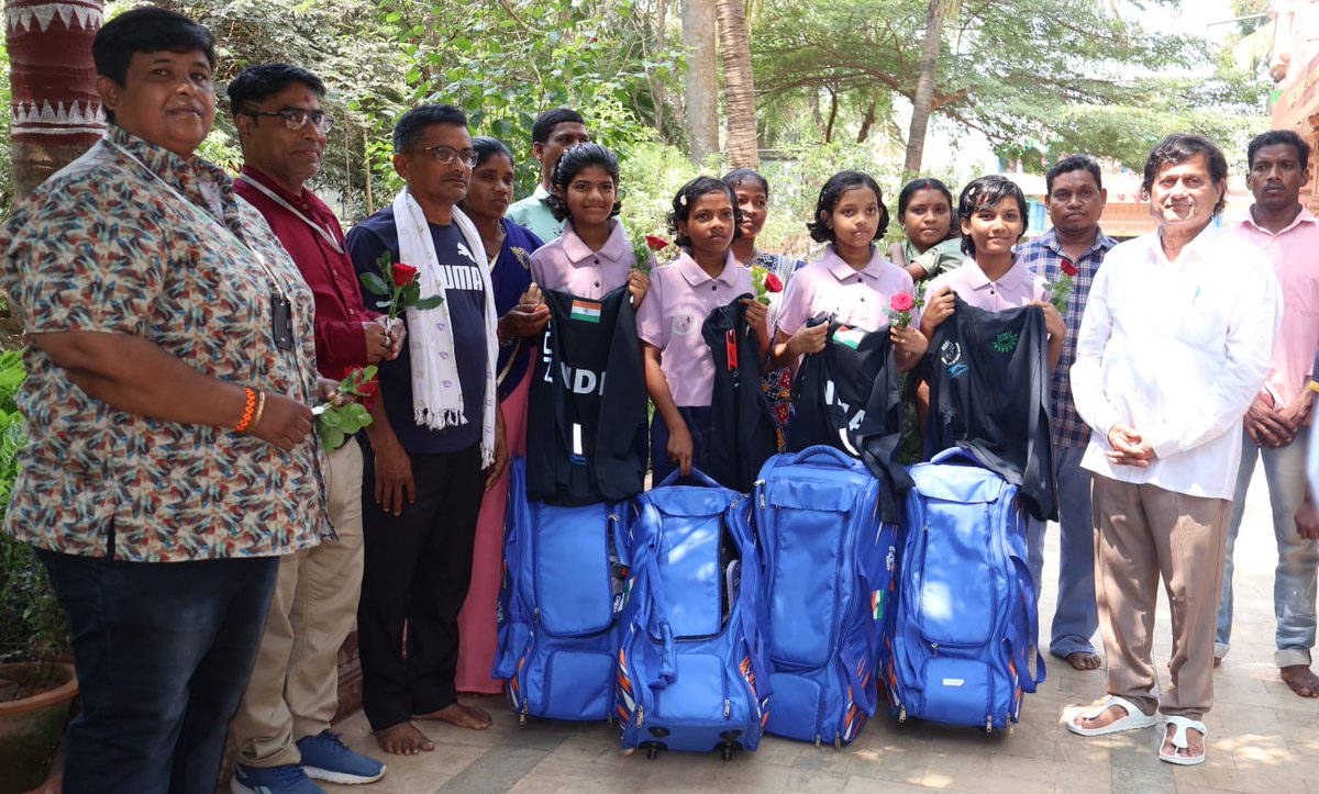 achyuta_samanta's tweet photo. Met and congratulated my lovable KISSians who have been selected to represent India in the Under-14 category at the FIDE ISCF World School Team Chess Championship 2026, to be held in Almaty, Kazakhstan from 6th to 11th April 2026.
I feel proud of these Under-14 players will represent our country on an international platform. KIIT and KISS will support their entire participation so that they can focus on their game. My good wishes to all of them for their participation.