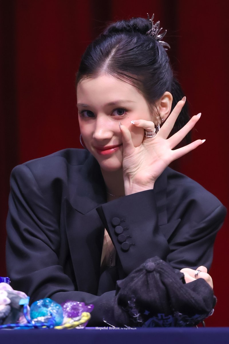 Hopeful Breeze. tweet media