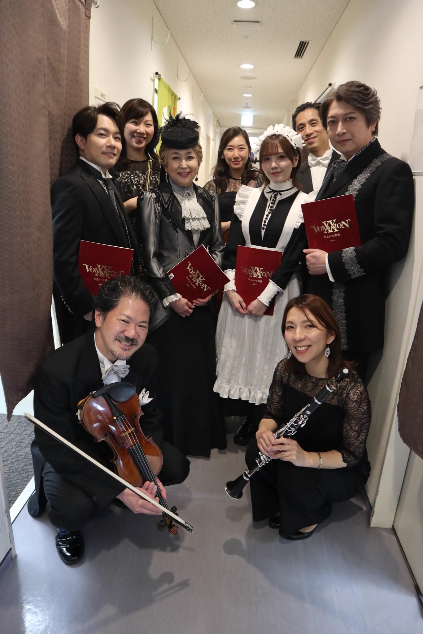 VOICARION10周年公演『女王がいた客室』初日、トラブル乗り越え好評