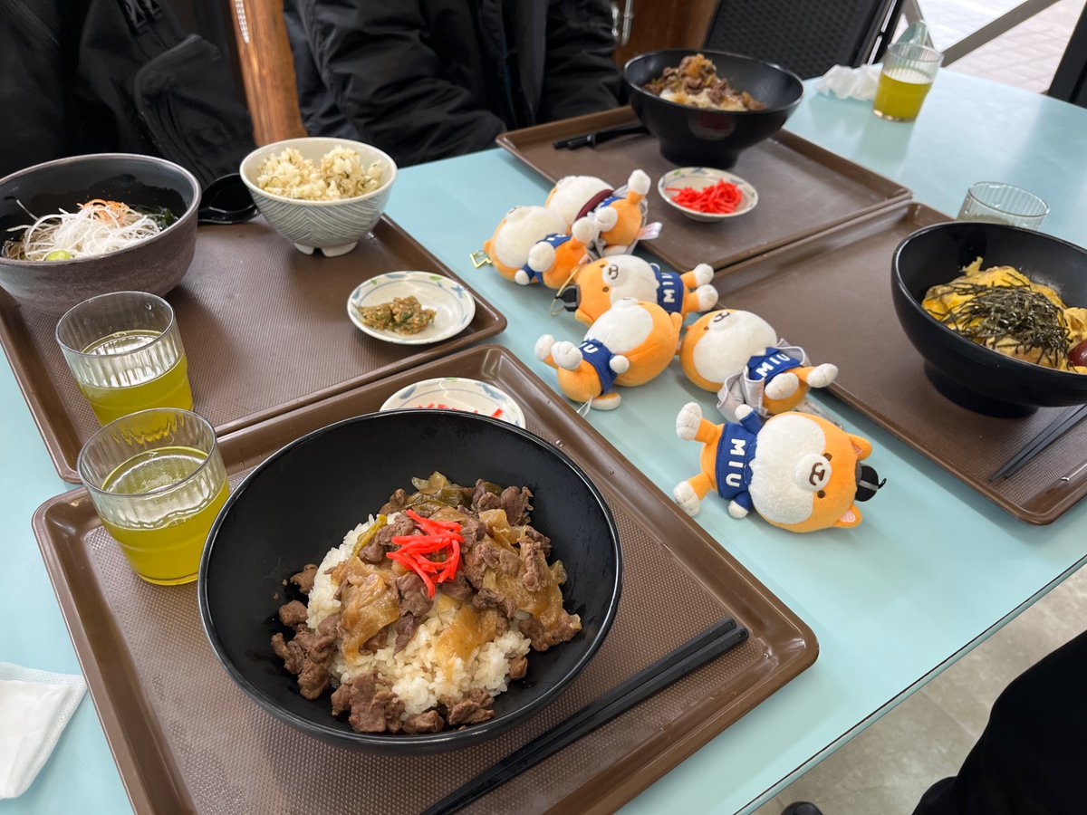 こるの tweet media