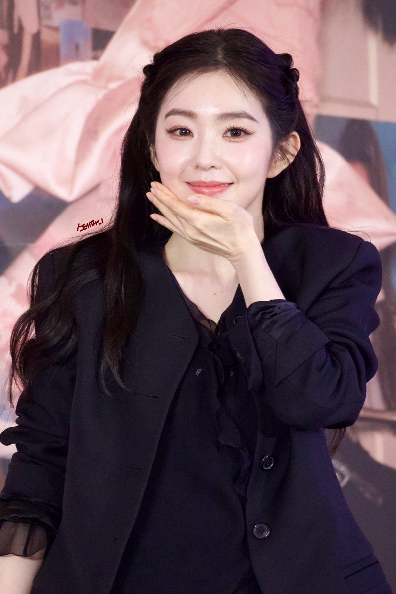 스테파니 tweet media