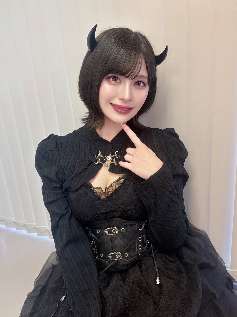 佐藤栞 tweet media