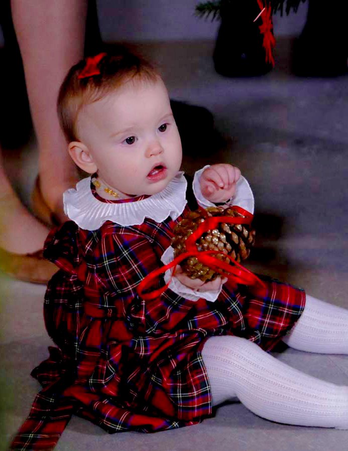 royalchildren_'s tweet image. Princess Ines of Sweden receives the Christmas Trees from The Swedish University of Agricultural Sciences Umeå, at The Royal Palace in Stockholm, Sweden 🎄 -December 15th 2025.
.
📷 : Dana Press &amp;amp; Patrick Osterberg/Stella Pictures/ABACAPRESS.COM.
.
#PrincessInes #Sweden