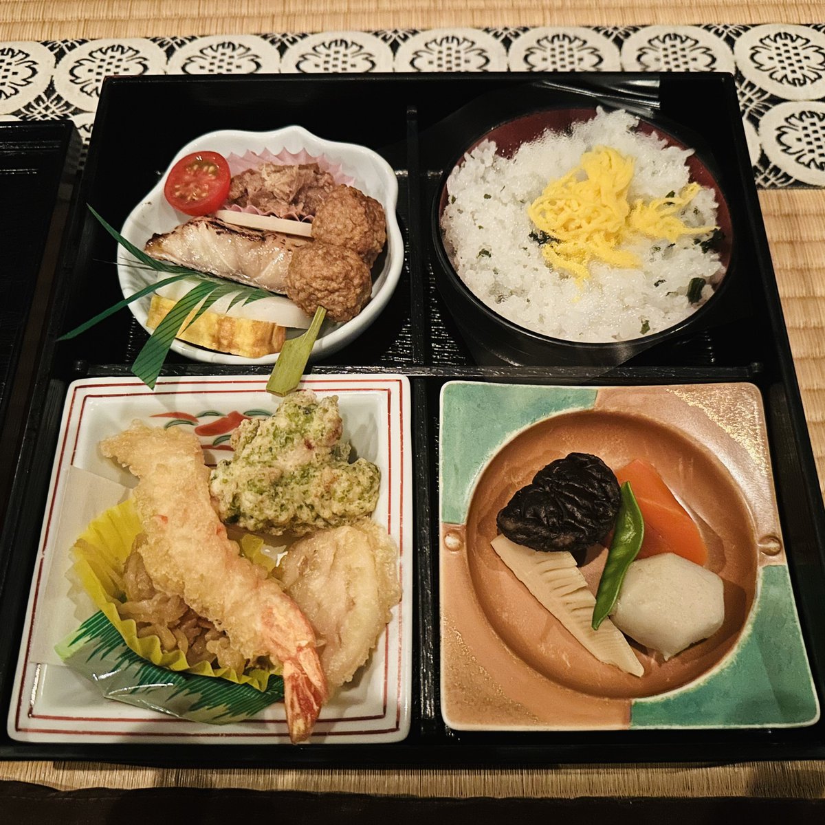 Q͜Q͉F… tweet media