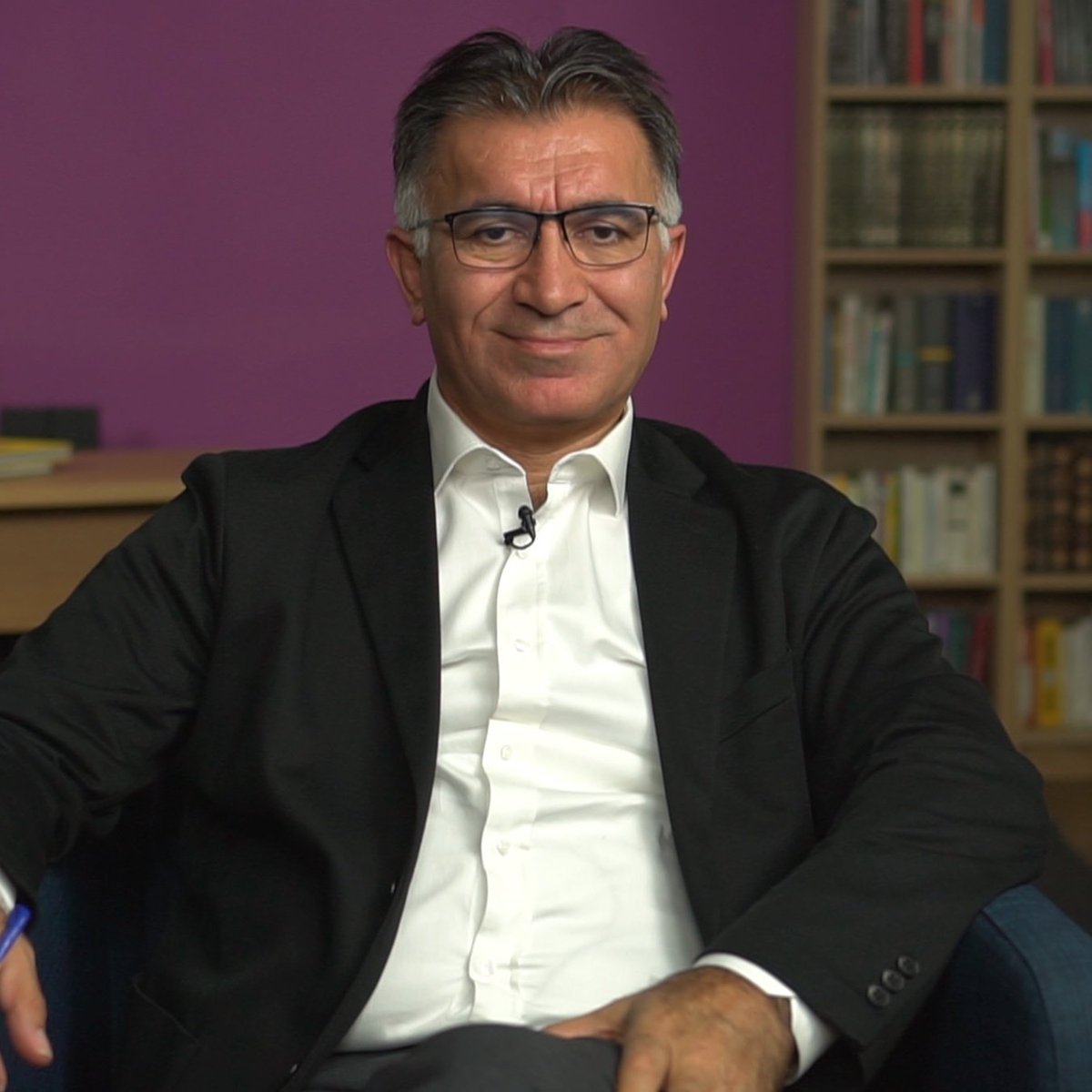 SİYAH SANCAK tweet media