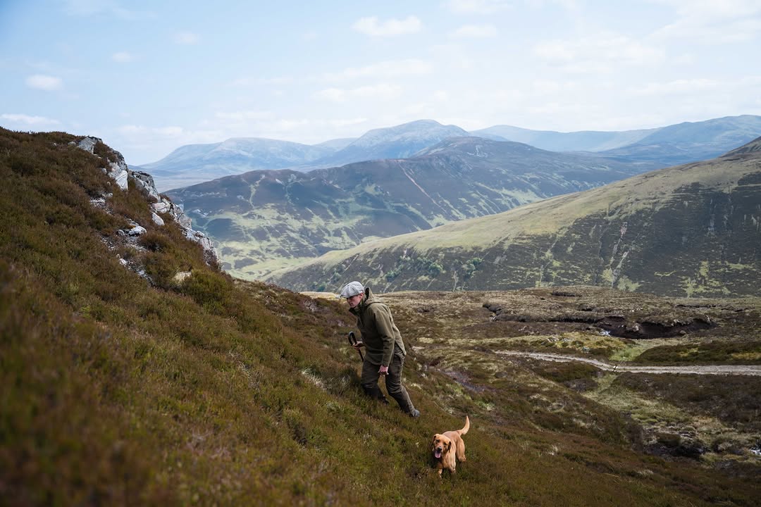 BushWear's tweet image. Fresh air. Open ground. Weather that keeps you honest.

Wouldn’t have it any other way 👉 bush.ly/Hoggs

#HillWalking #OutdoorAdventure #HoggsOfFife