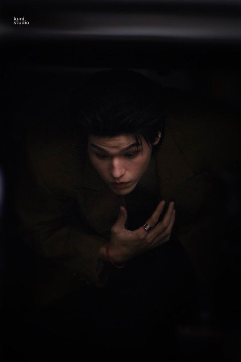 𝓽.com tweet media