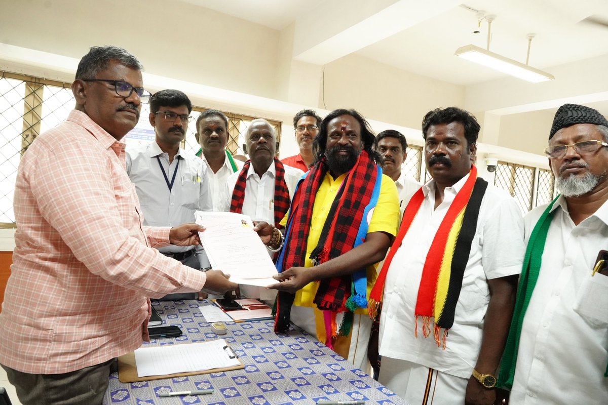 KKSelvakumaroff's tweet photo. இன்றைய தினம் 04.04.2026, சனிக்கிழமை - @arivalayam  தலைமையிலான மதசார்பற்ற முற்போக்கு கூட்டணியில் மாண்புமிகு தமிழக முதல்வர் @mkstalin  அவர்களின் மேலான வழிகாட்டுதலின்படி, நத்தம் சட்டமன்ற தொகுதி வேட்பாளராக, நத்தம் வட்டாட்சியர் அலுவலகத்தில், தேர்தல் அதிகாரியிடம் வேட்புமனு தாக்கல் செய்தேன்!

இந்நிகழ்வில் கழக தலைமை செயற்குழு உறுப்பினர், முன்னாள் சட்டமன்ற உறுப்பினர்  திரு.ஆண்டி அம்பலம், திண்டுக்கல் மேற்கு மாவட்ட கழக பொருளாளர் திரு.விஜயன், நத்தம் நகர செயலாளர் திரு.மோகன், தலைமை பொதுக்குழு உறுப்பினர் திரு.முத்துகுமாரசாமி,  நத்தம் தெற்கு ஒன்றிய கழக செயலாளர் திரு.ரத்தினகுமார், நத்தம் மத்திய ஒன்றிய கழக செயலாளர் திரு.சேக் சிக்கந்தர் பாட்சா, நத்தம் வடக்கு ஒன்றிய கழக செயலாளர் திரு.பழனிச்சாமி, சாணார்பட்டி தெற்கு ஒன்றிய கழக செயலாளர் திரு.தர்மராஜ், சாணார்பட்டி மத்திய ஒன்றிய கழக செயலாளர் திரு. ஜான் பீட்டர், சாணார்பட்டி வடக்கு ஒன்றிய கழக செயலாளர் திரு.மோகன், கிளை கழக நிர்வாகிகள், கூட்டணி கட்சி நிர்வாகிகள் தொண்டர்கள் திரளாக கலந்து கொண்டு சிறப்பித்தனர்!