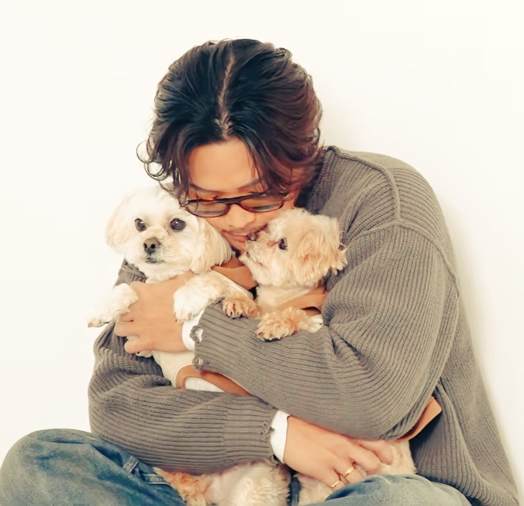 xoxo_omigene's tweet photo. 殿若龍のお仕事密着ありがとうございます🥹
龍友くんの最高のパパの顔🥹
スクショが止まりませんです🥺
#数原龍友
#OFF_THE_MIC
@ryuto_staff
@yutaro_214
⏬
https://t.co/hhl1FquCIW https://t.co/6jFpw529Al