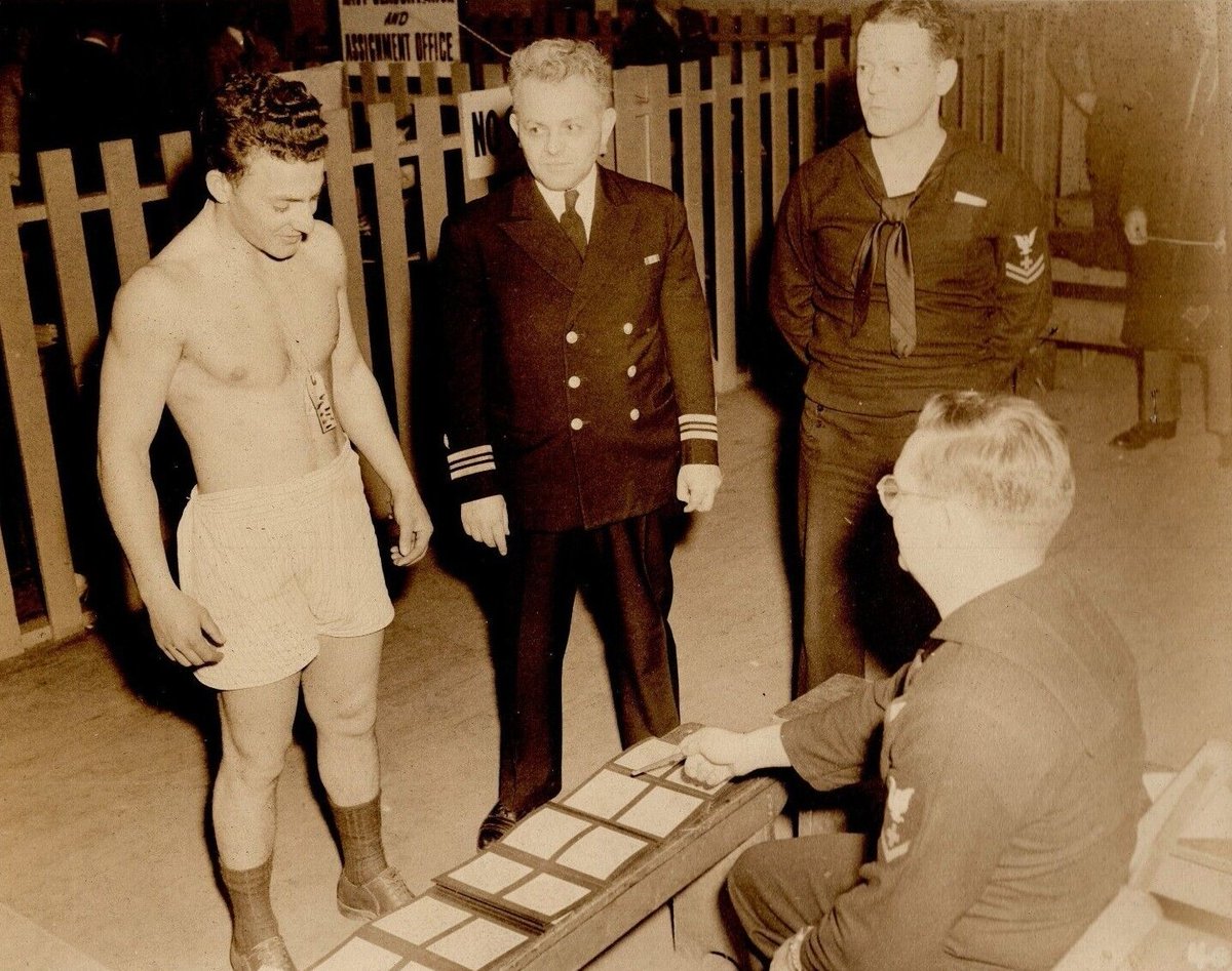 Musterung tweet media