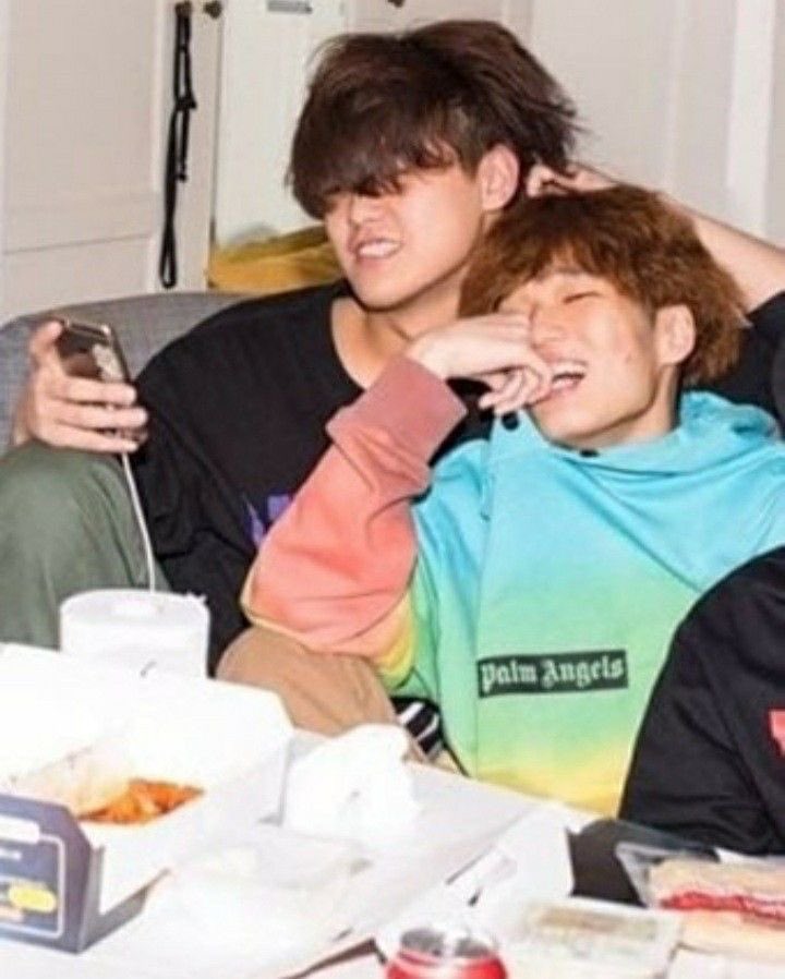 화이트 tweet media