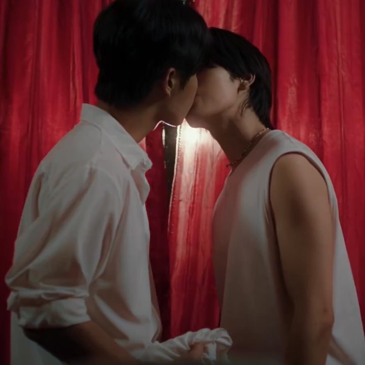 chwrrypie| tweet media