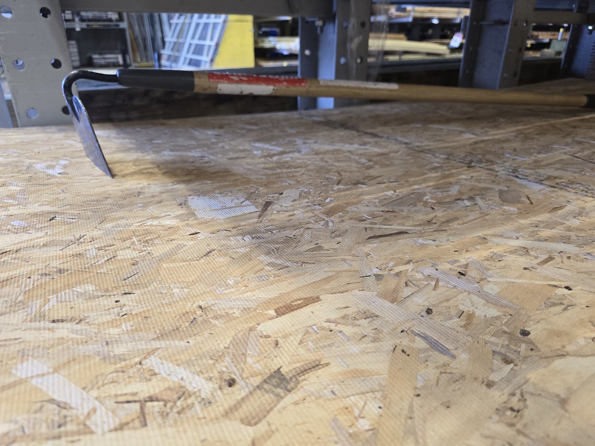 Sir Yitzhak tweet media