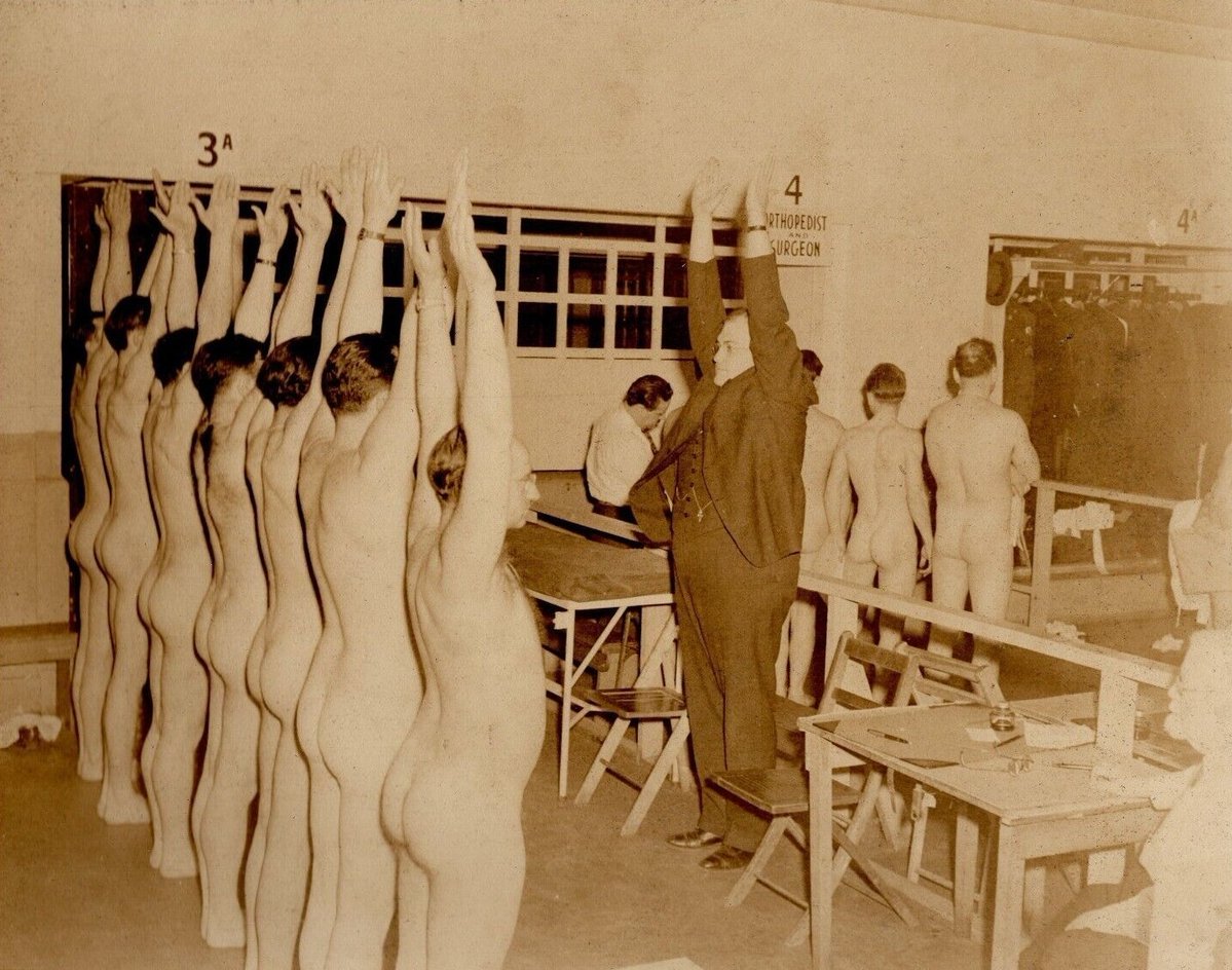 Musterung tweet media