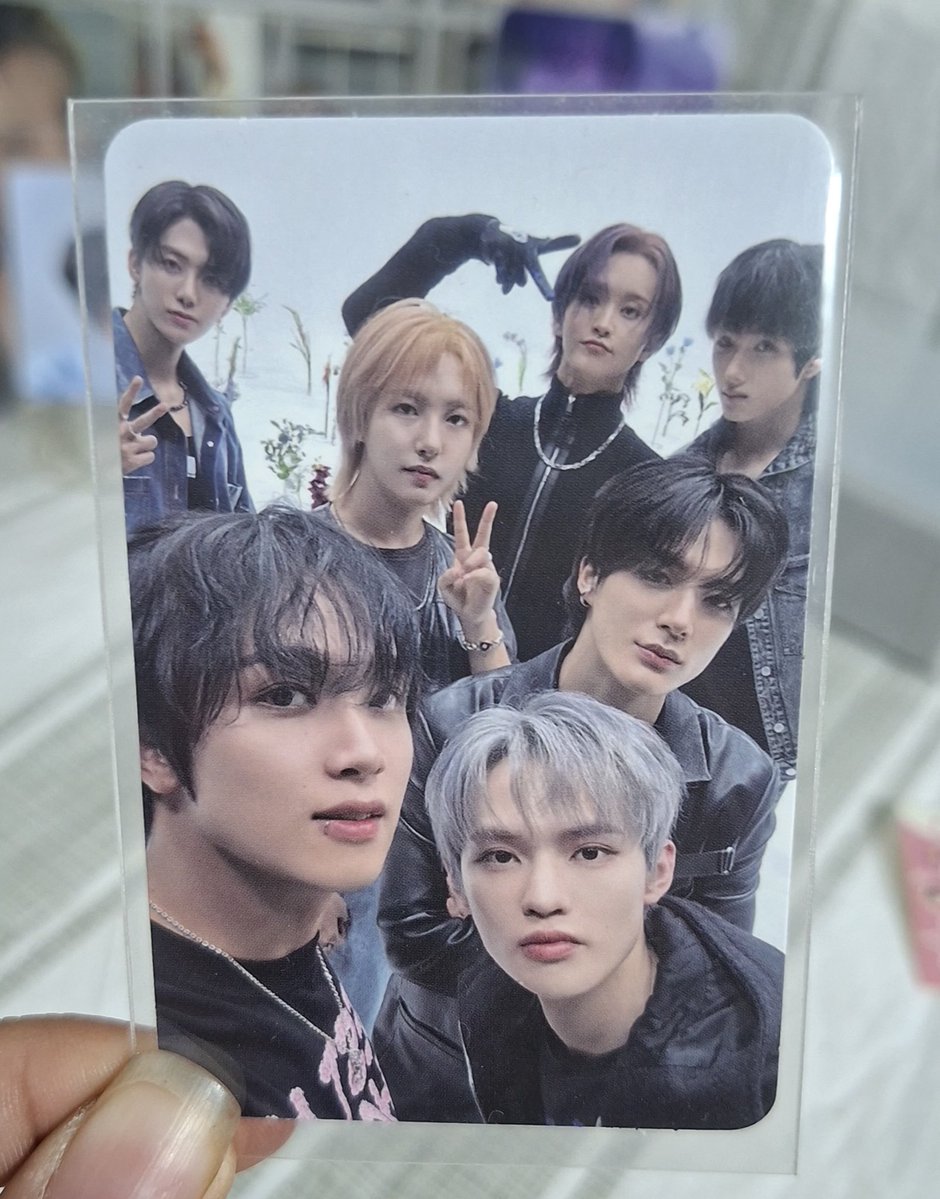 핑쿠 — vhdpqj clfemfla tweet media