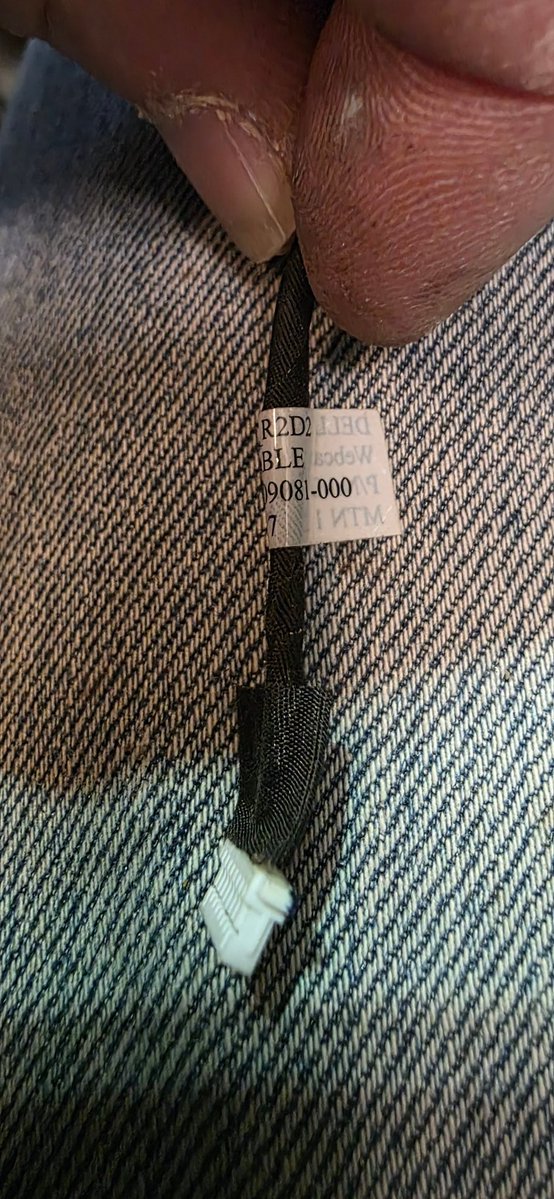 CyBerJak2k's tweet image. That moment while taking apart an old Dell Inspiron On 2310 to salvage parts still usable. And you find out where #R2D2 and #C3PO got their WiFi antennas and Webcam from. @ADaniels3PO neat to find this must have been an internal code name for this system