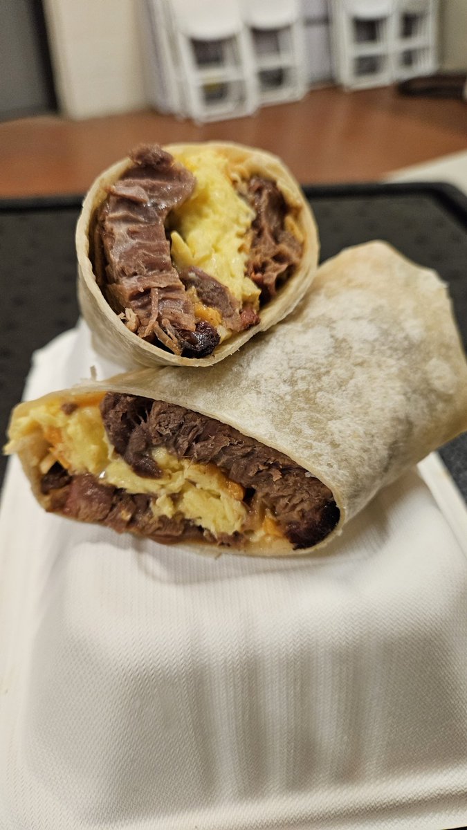 Prairie_smoke's tweet photo. Food Day today!
Location: Farmers' Market
📆April 4th
⏰ 9am to 1pm
📍Banner Hall at REAL
Vacuum-sealed take-home meat is available
Regular menu:
Beef Brisket
Pulled Pork
Cup O' Que
Texas Big Beef Sausage
Apple Cider Slaw
BBQ Pit Beans
Maple Bacon Cornbread
Tumbleweed Pickles https://t.co/Fyz7moayJY
