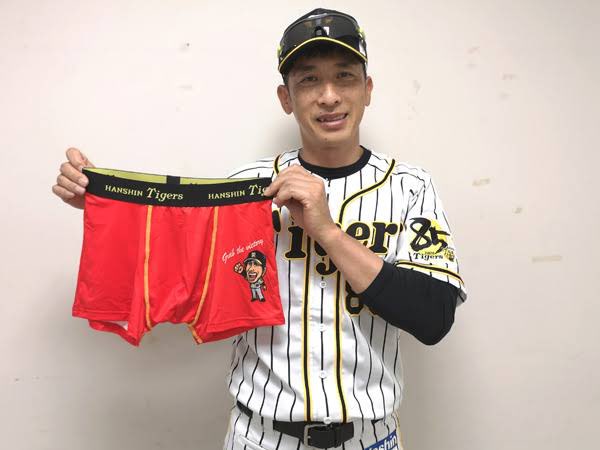 バトフェ tweet media