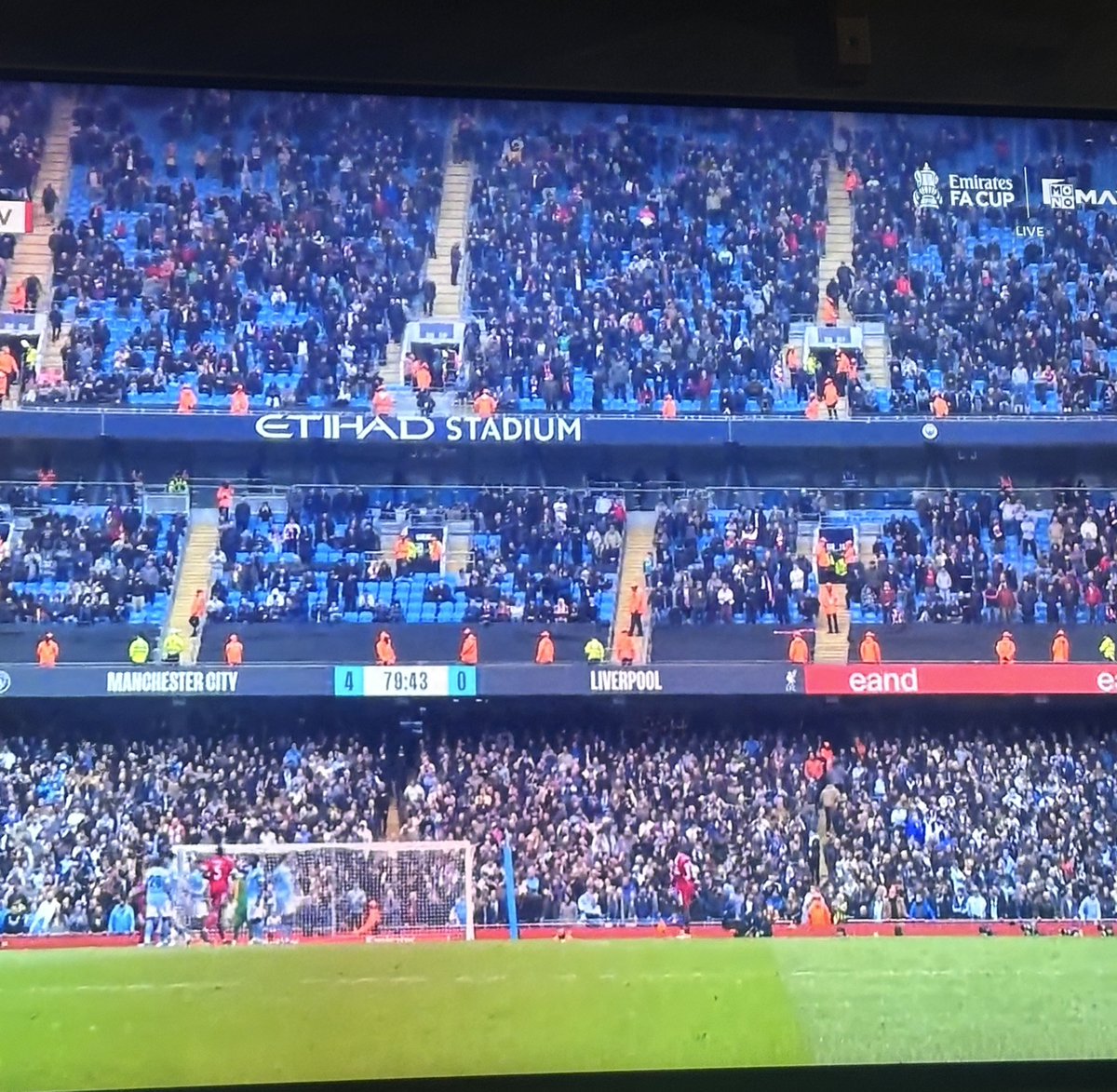 ❝Stark boʎ 🦁 tweet media