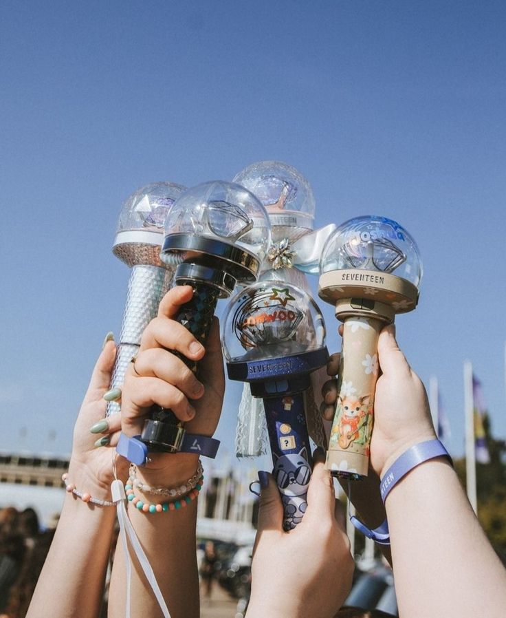 aki ☁️ tweet media