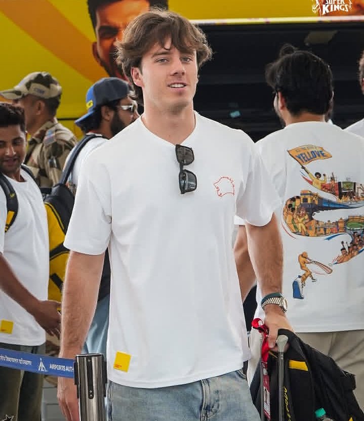 NyxDoll_21's tweet image. Show me most handsome cricketer than him 🫠❤️💛🥰

#Brevis  #CSK #CSKvsRCB