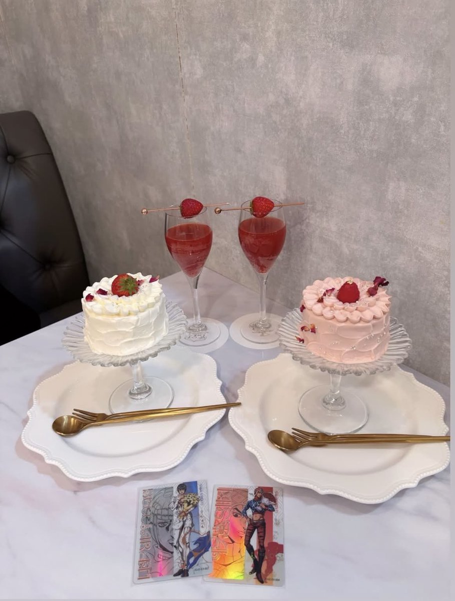 me𓍯𓂃 tweet media