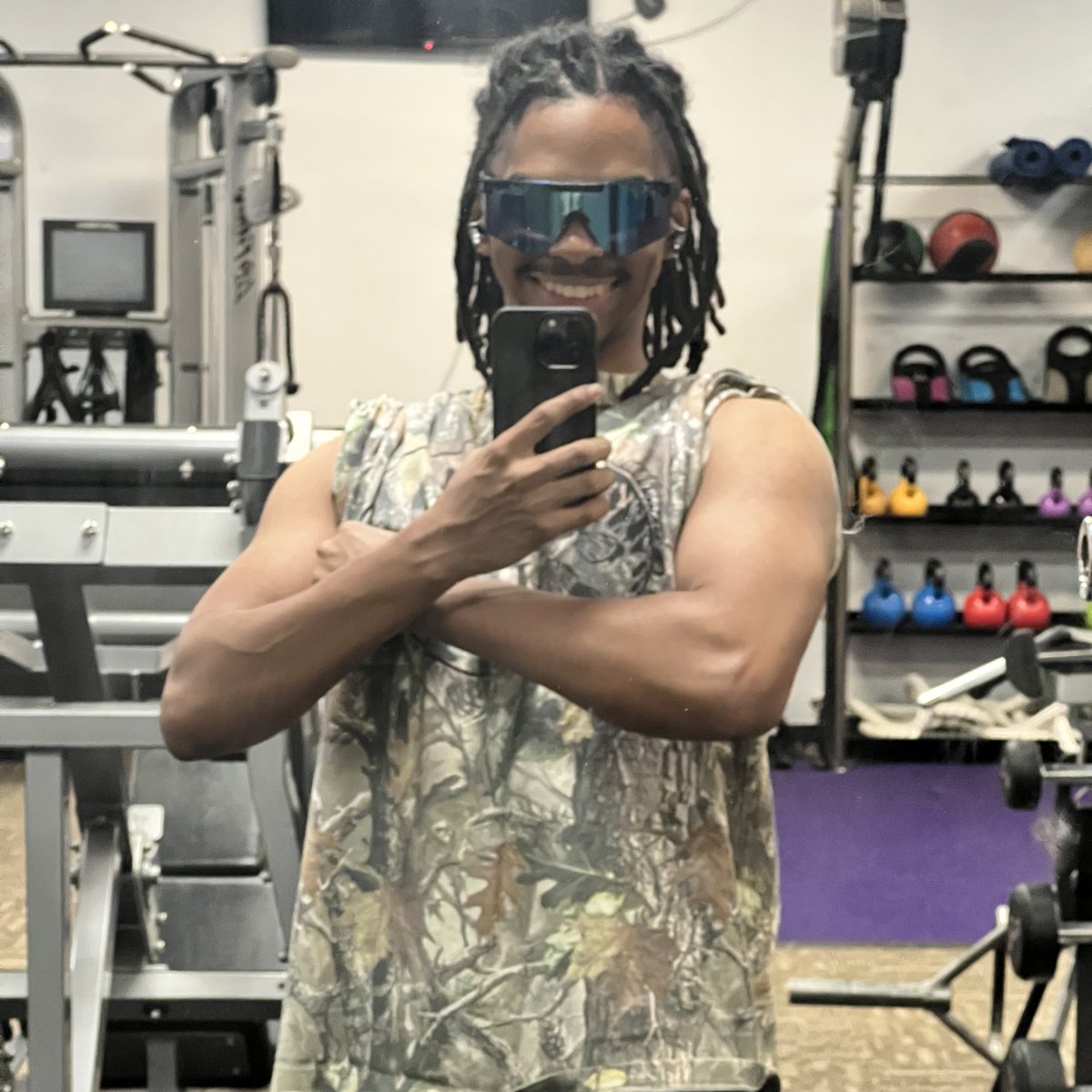 //Rice Cutta// tweet media