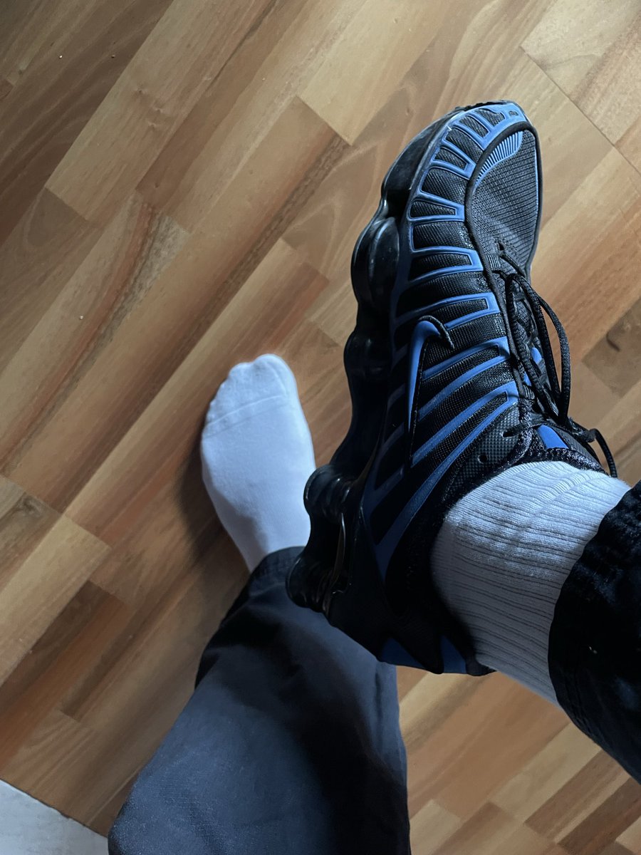 AlexMasterAs's tweet photo. Twoim marzeniem jest wyczyścić moje ujebane buty prawda ? 😈 Płać kurwo to twoje marzenie zostanie spełnione 🤣🤣🤣 
#cashmaster #master https://t.co/k1w2kq2E2C