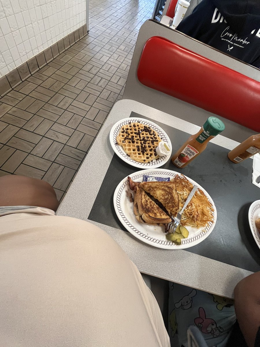 Feedee Pinky🌈 tweet media