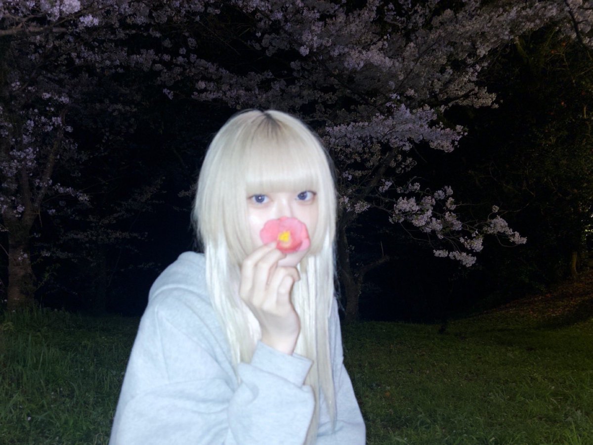 あなたの顔や、あなたの声が
夢に出る夜はどうすればいいの